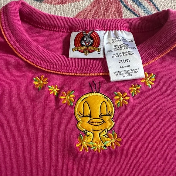 Adorable Y2K Looney Tunes T-shirt w/ Tweety S XL - Picture 3 of 3